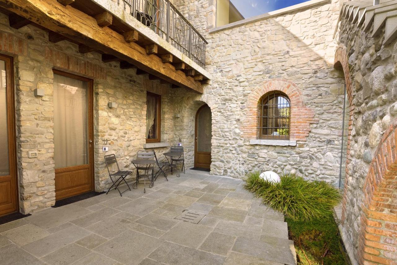 Il Borgo - 1711 Luxury Guest House Arlate Exterior photo