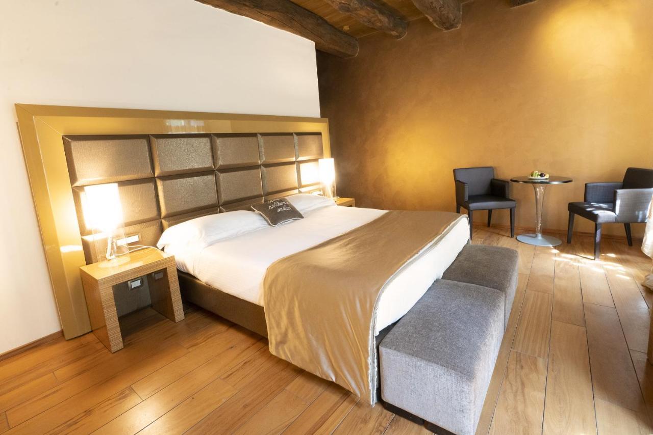Il Borgo - 1711 Luxury Guest House Arlate Exterior photo