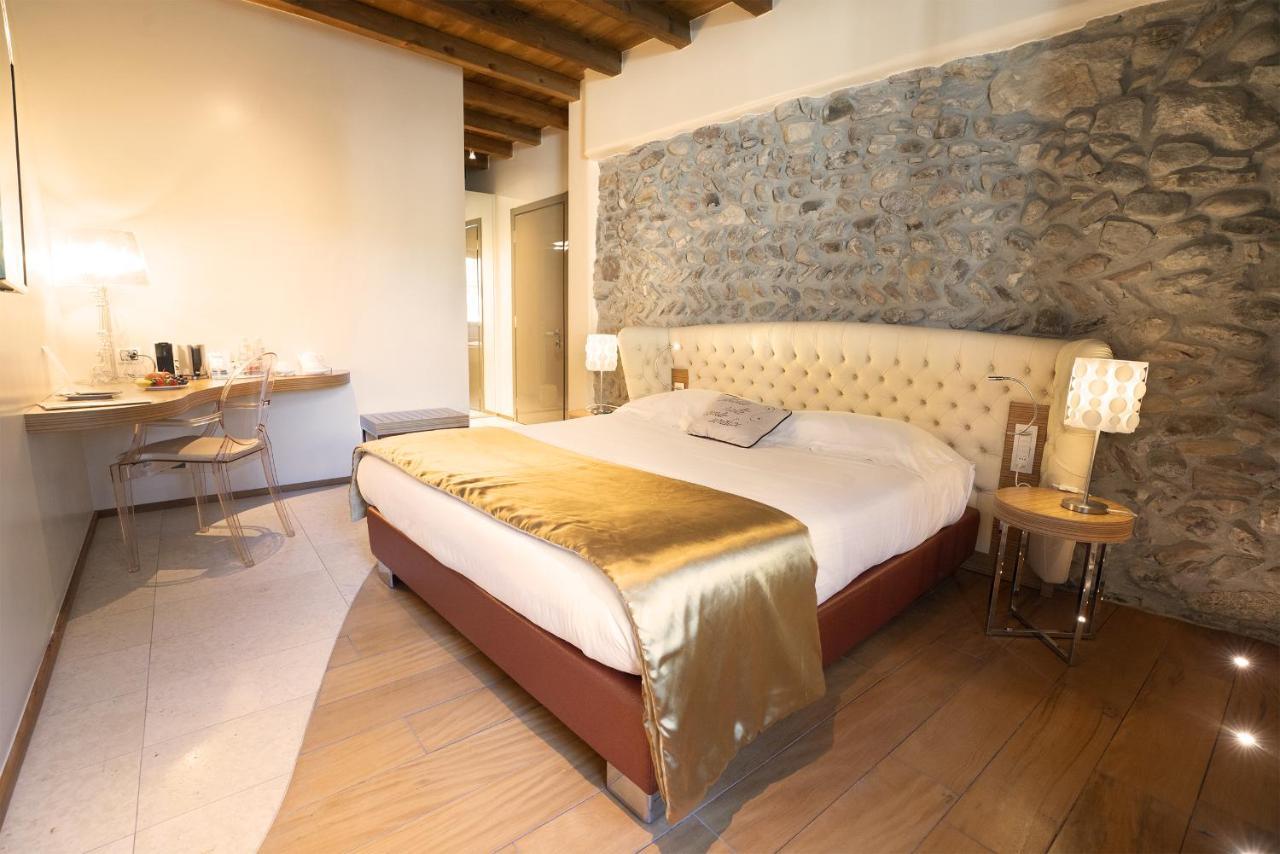 Il Borgo - 1711 Luxury Guest House Arlate Exterior photo