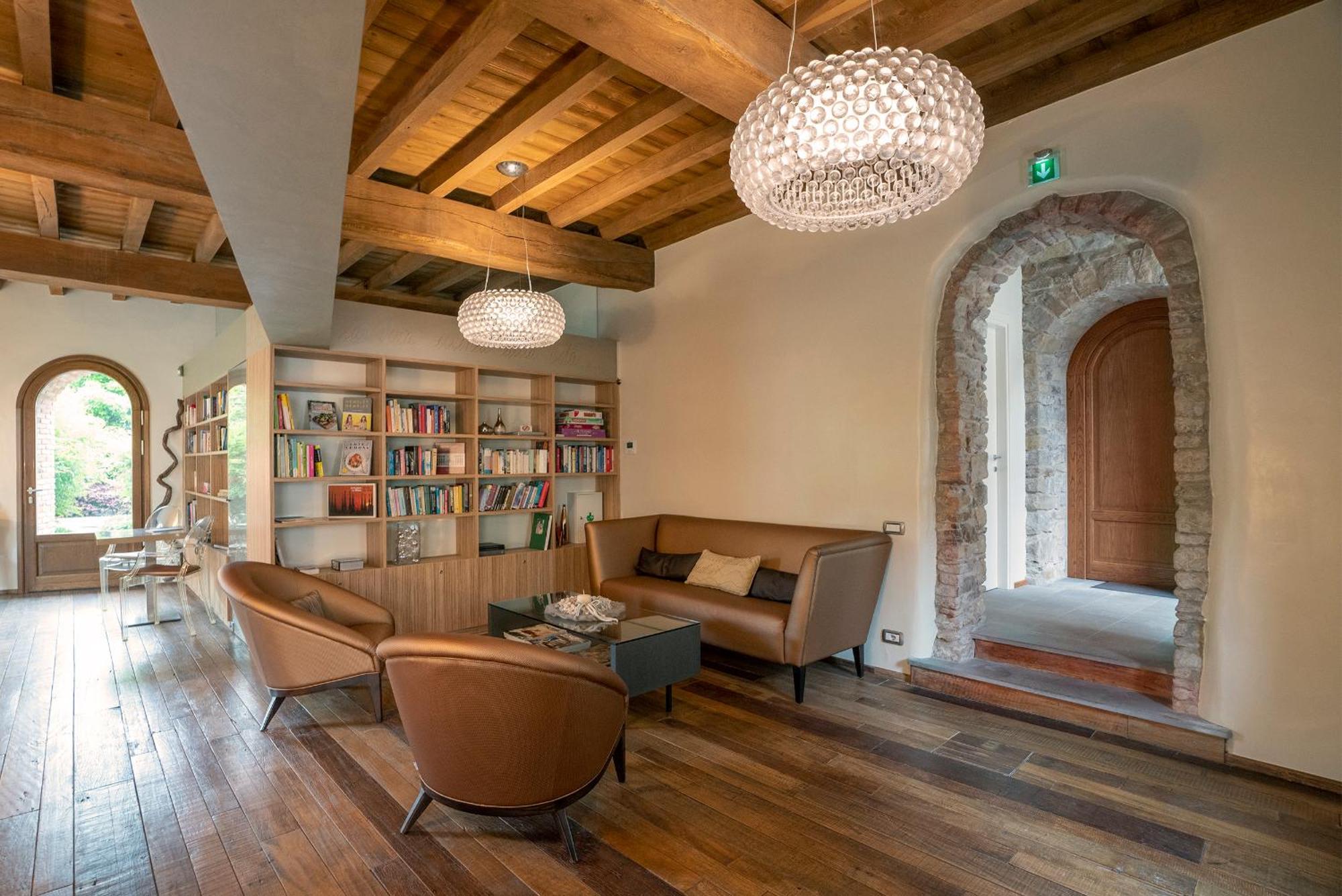 Il Borgo - 1711 Luxury Guest House Arlate Exterior photo